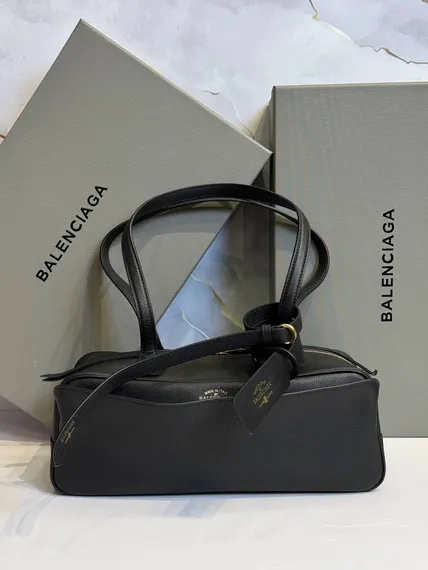 Сумка Balenciaga Carrie