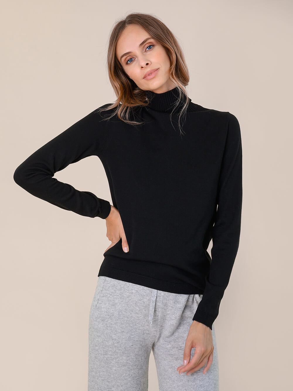 Свитер женский FREE AGE