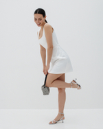 Платье мини из атласа с вырезом каре