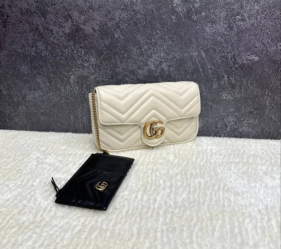 Мини-сумка Gucci GG Marmont белый