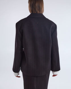 Жакет двубортный с дополнительными петлями елочка шоколад