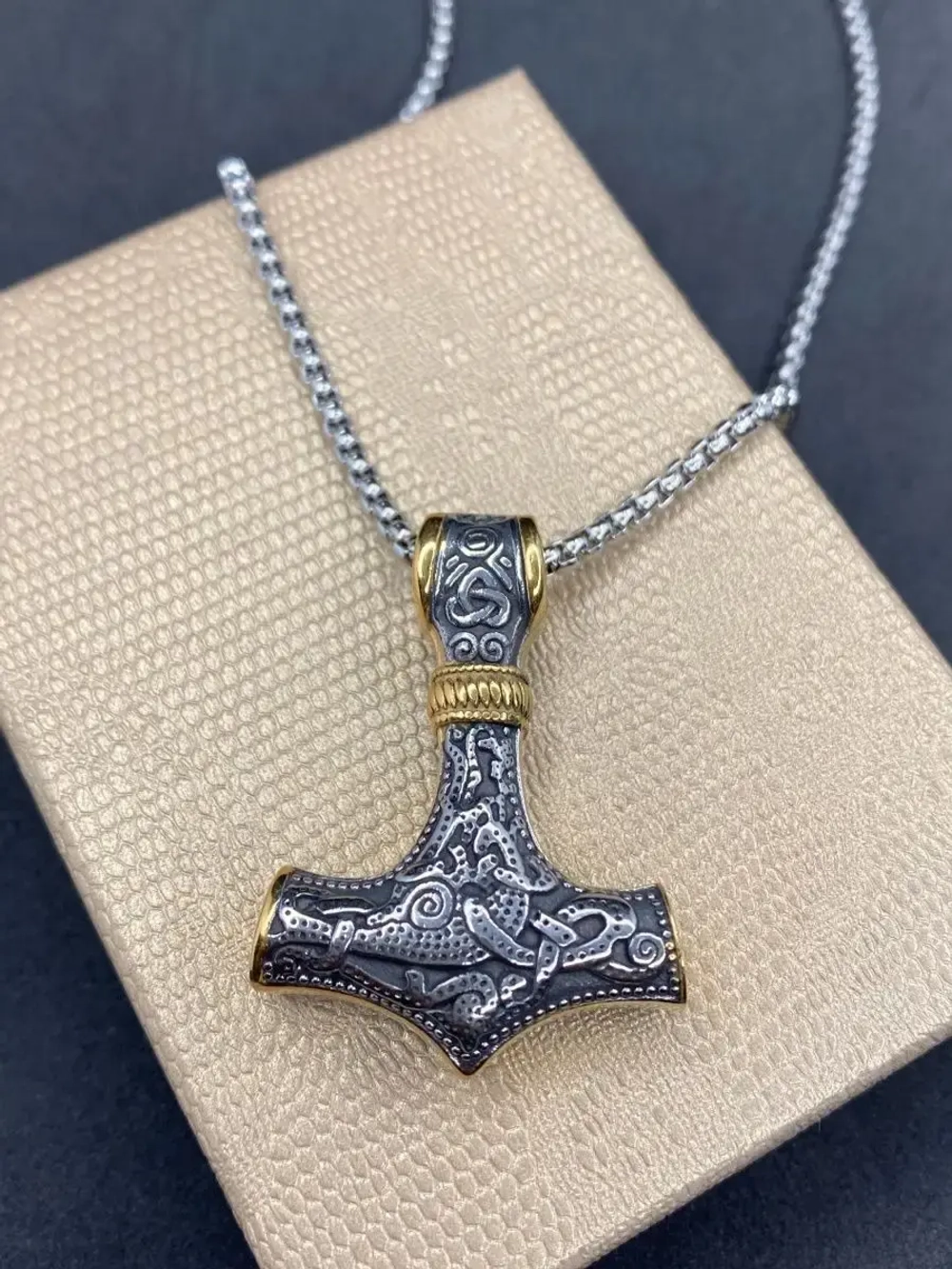 Цепь с подвеской Топор скандинавской оберег Гром Секира Тора
