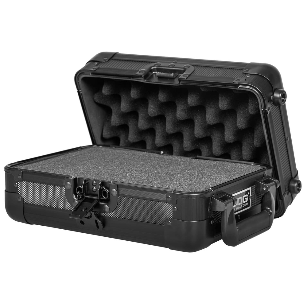 Кейс UDG Ultimate Pick Foam Flight Case Wolfmix W1 MK2 Black