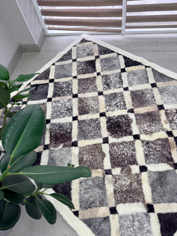 Ковер прямоугольный натуральный мех овчина, 210 х 170 см.