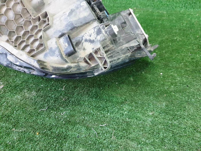 Фара правая Volvo S60 3 (2018-н.в.) LED