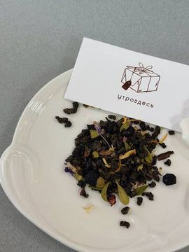 Зеленый чай листовой травяной Таёжный на зеленом, 40г