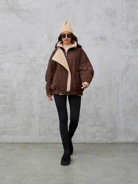 Шоколадная дубленка с воротником