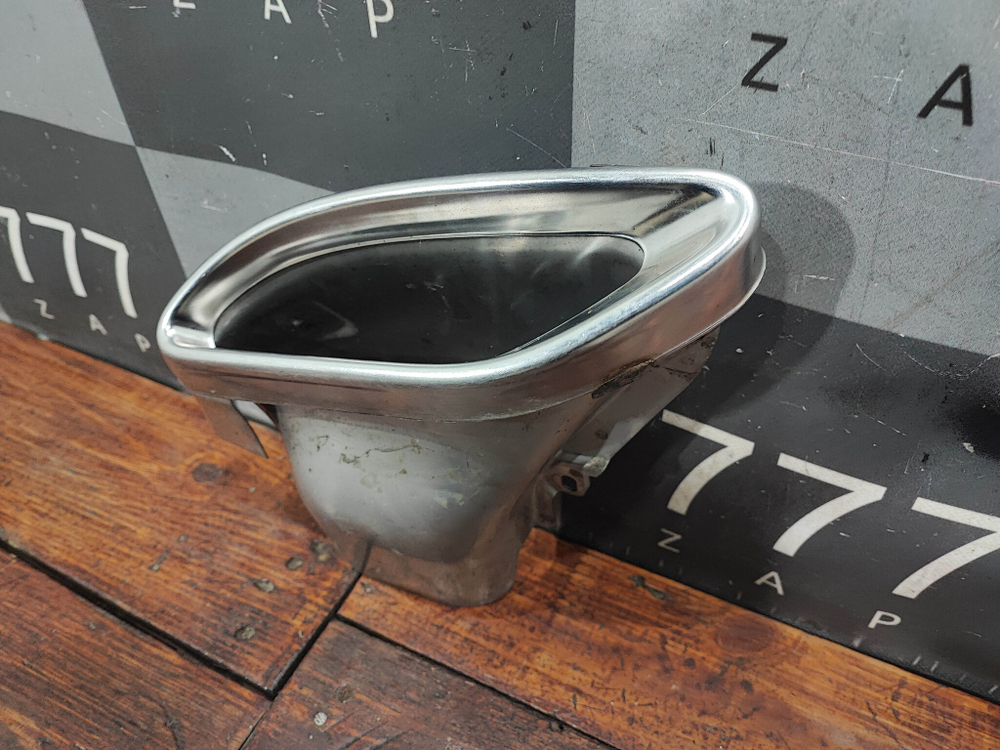 Насадка глушителя левая AMG Mercedes C (W205) 14-18 Б/У Оригинал A2054900300