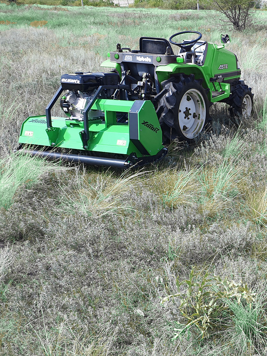 КОСИЛКА-ИЗМЕЛЬЧИТЕЛЬ FLAIL MOWER XFM С ТРЁХТОЧЕЧНЫМ КРЕПЛЕНИЕМ