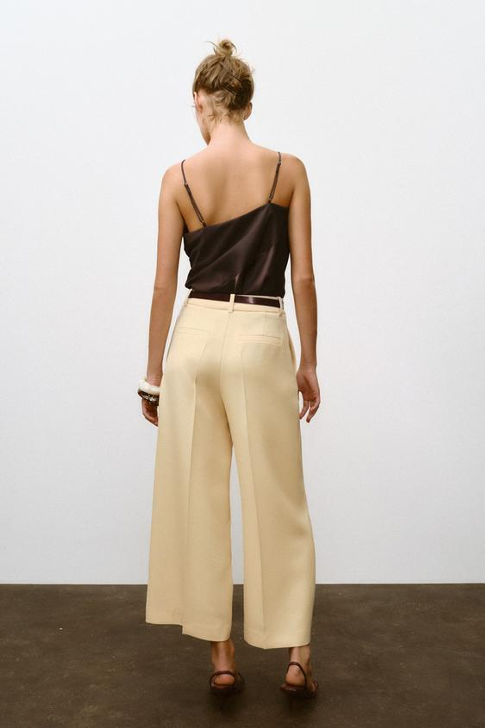 ZARA БРЮКИ-КЮЛОТЫ С РЕМНЕМ, СВЕТЛО-БЕЖЕВЫЙ