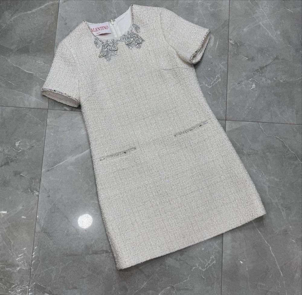 Джинсы Valentino