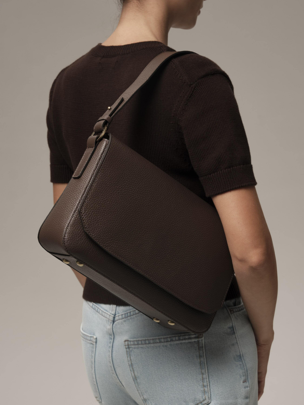 Сумка кожаная на плечо коричневый торф