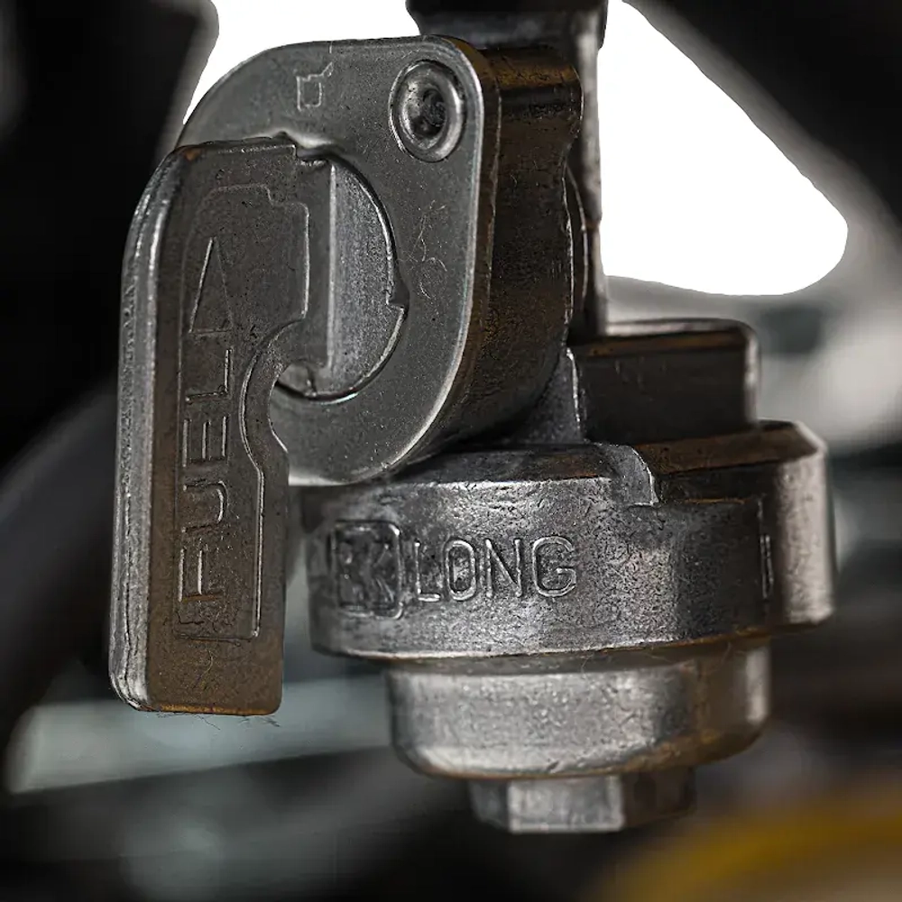 DENZEL GT-2500iF генератор инверторный бензиновый 94704