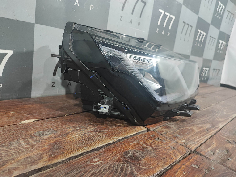 Фара правая Advanced LED Geely Coolray 19-нв Б/У Оригинал 7051022800