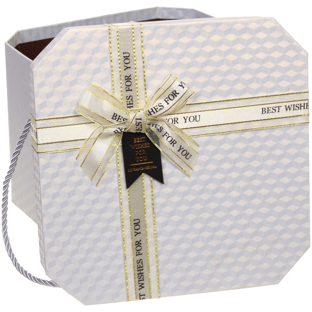 Коробка подарочная «Близкому человеку» 21*21*16 см, белый