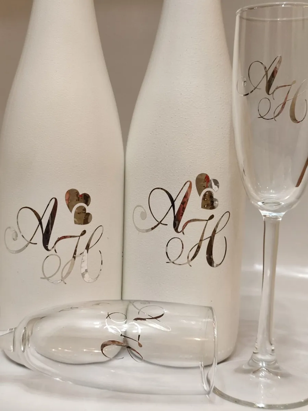 Наклейки свадебные буквы на бутылки и бокалы инициалы " А "