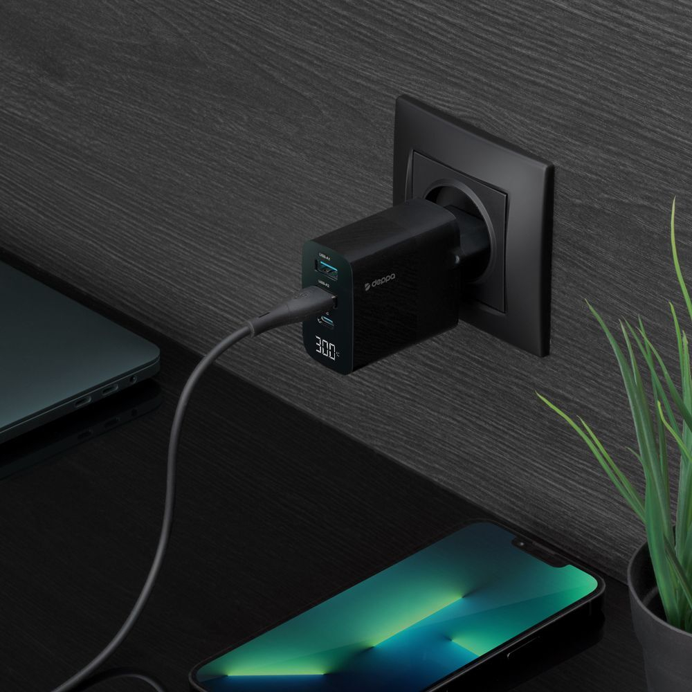 Сетевое зарядное устройство USB A + USB-C, PD, QC 3.0, 30Вт, дисплей, черный