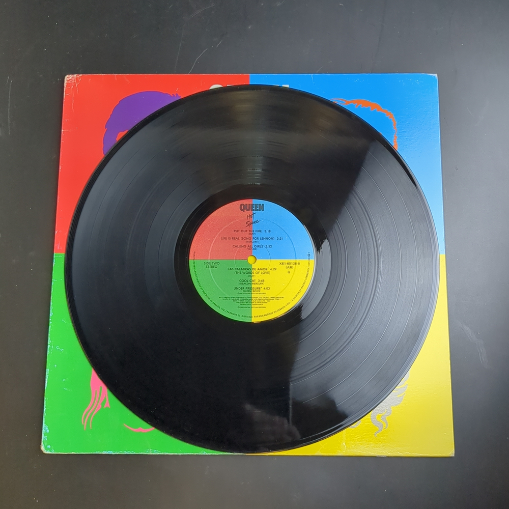 LP Queen – Hot Space. Зарубежный рок. Виниловая пластинка 12 дюймов. Canada 1982 год