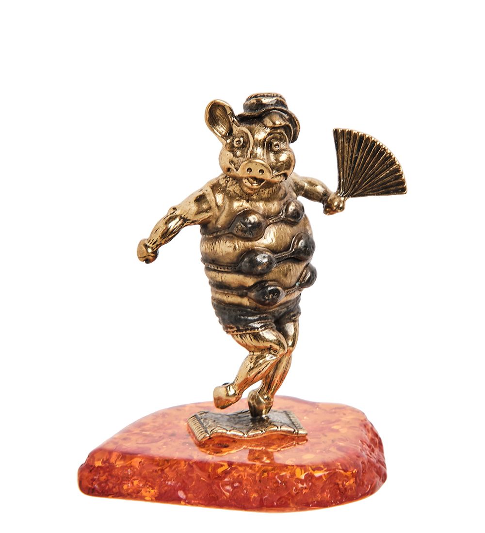 Народные промыслы AM-1590 Фигурка «Свинья Фифа» (латунь, янтарь)