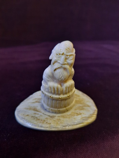 Миниатюра "Диоген", зуб кашалота, рог лося