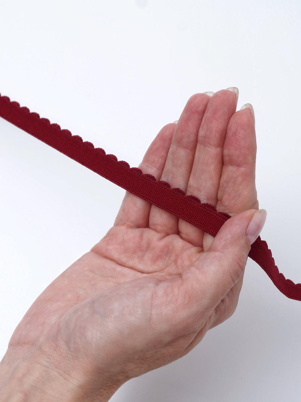 Резинка отделочная бордовая ажурная ширина 12 мм с учетом фестона