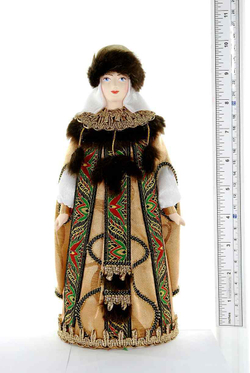 Потешный промысел кукла сувенирная фарфоровая Княгиня в праздничном одеянии.