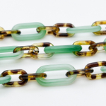 Цепочка пластик, цвет зеленый, размер звена 20*11 и 14*8 мм, цена за 1 метр