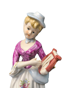 Фарфоровая статуэтка "Девушка с собачкой и лирой" Германия