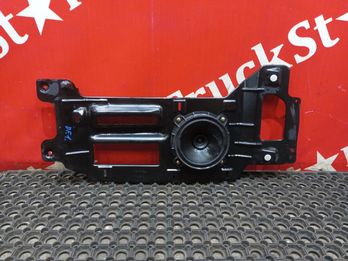 Кронштейн обшивки двери левой 2023г.