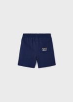 две футболки с шортами