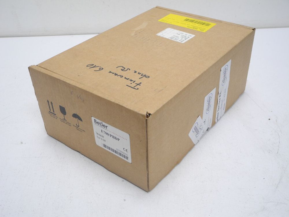 E700