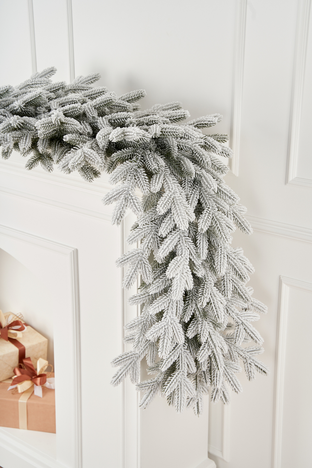 Гирлянда рождественская Версальская заснеженная