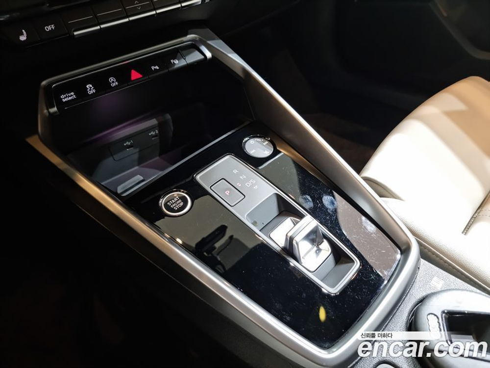 Audi A3 (8Y) 40 TFSI Premium (11.2023)