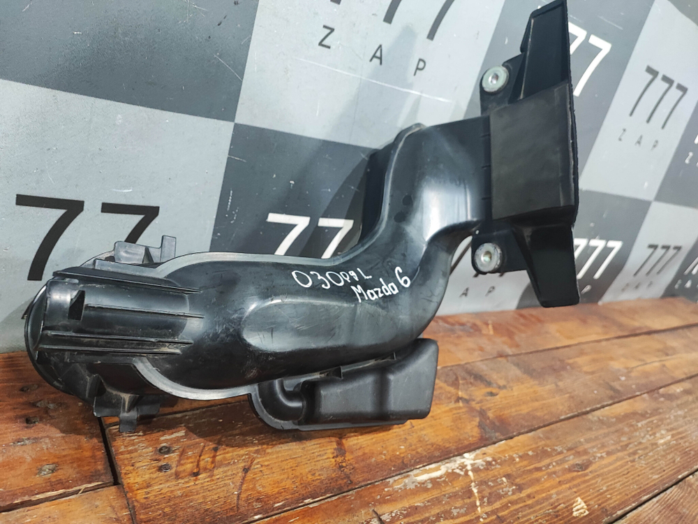 Воздухозаборник Mazda CX-5 1, 2 (KE, KF) 11-нв Б/У Оригинал PY2V13200B