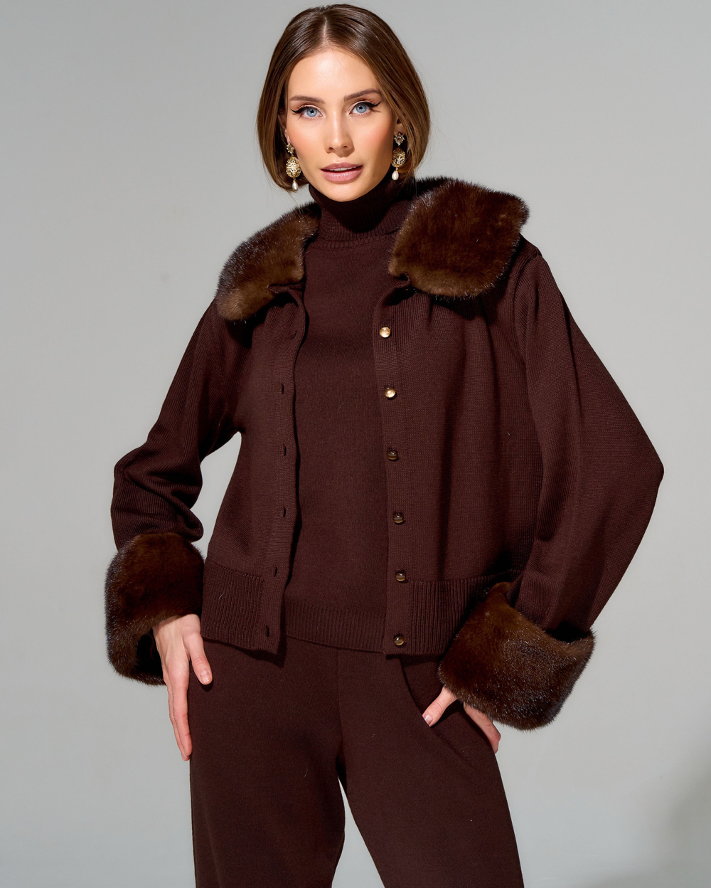 Кардиган с отделкой мехом норки