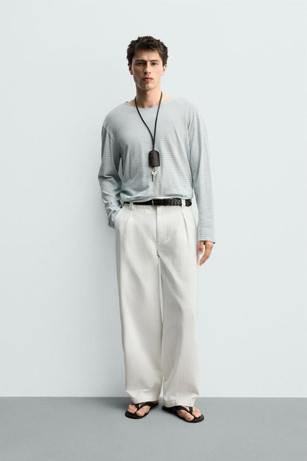 ZARA ДЖИНСЫ ЧИНОС BARREL FIT СО СКЛАДКАМИ, БЕЛЫЙ