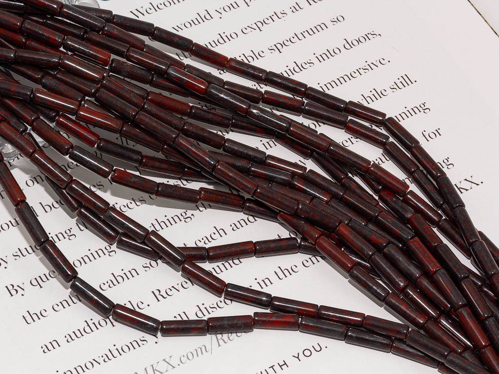 Нить бусин из яшмы, трубочки 4х13,5мм