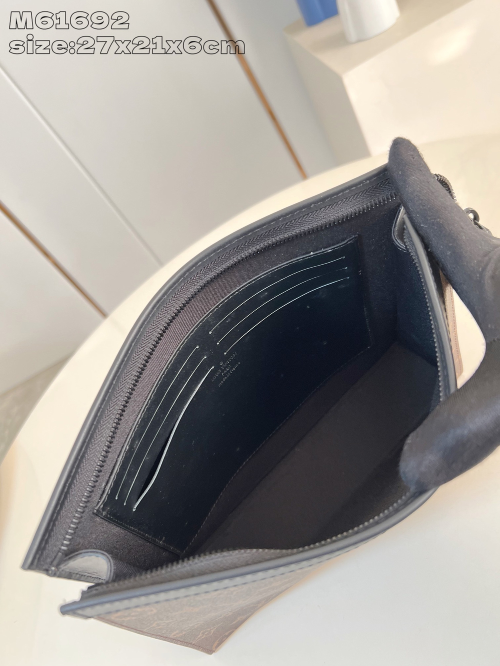 Louis Vuitton Pochette Voyage MM