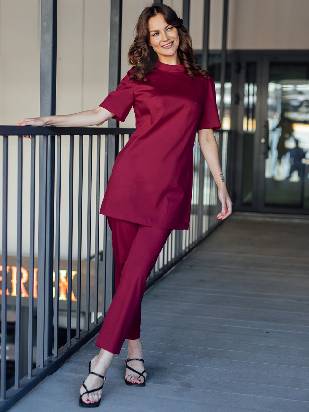 Костюм медицинский женский Бл-356+Б-122 в полный рост