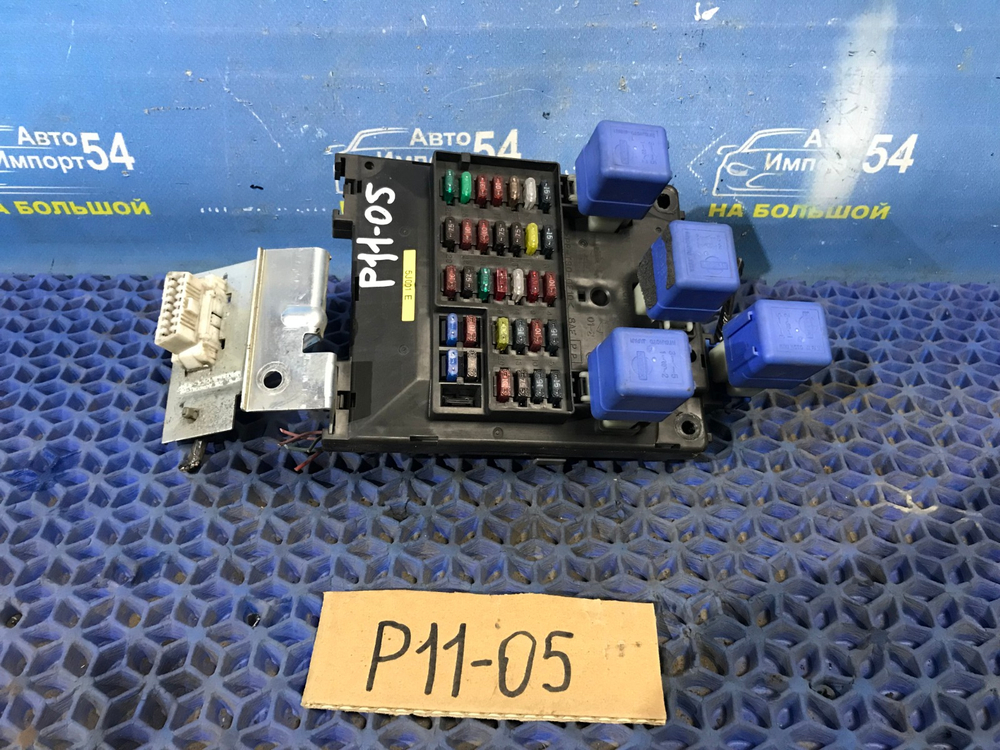 Блок предохранителей салонный NISSAN PRIMERA 1999