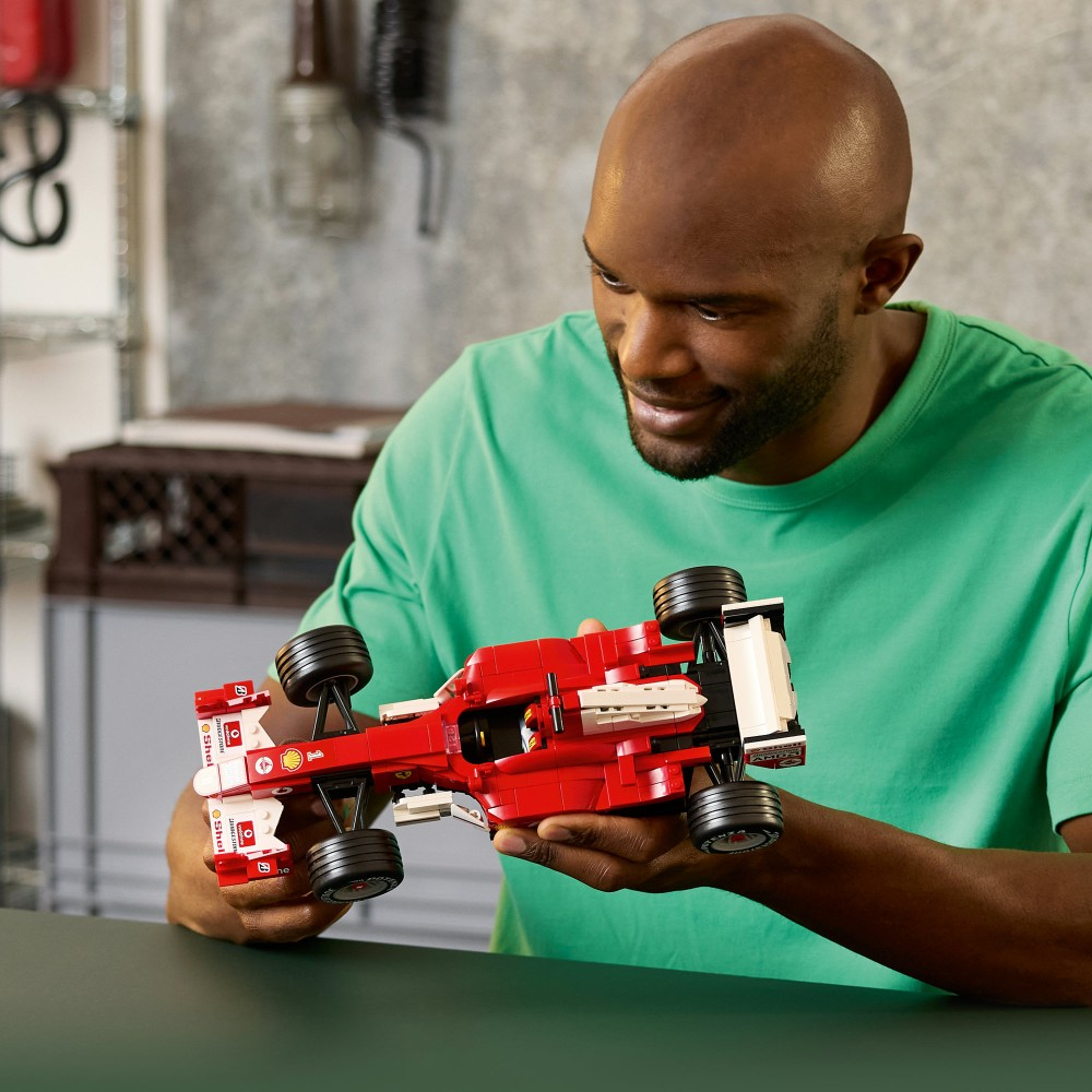 Конструктор LEGO Icons Ferrari F 2102 113752004 и Михаэль Шумахер — фото 13