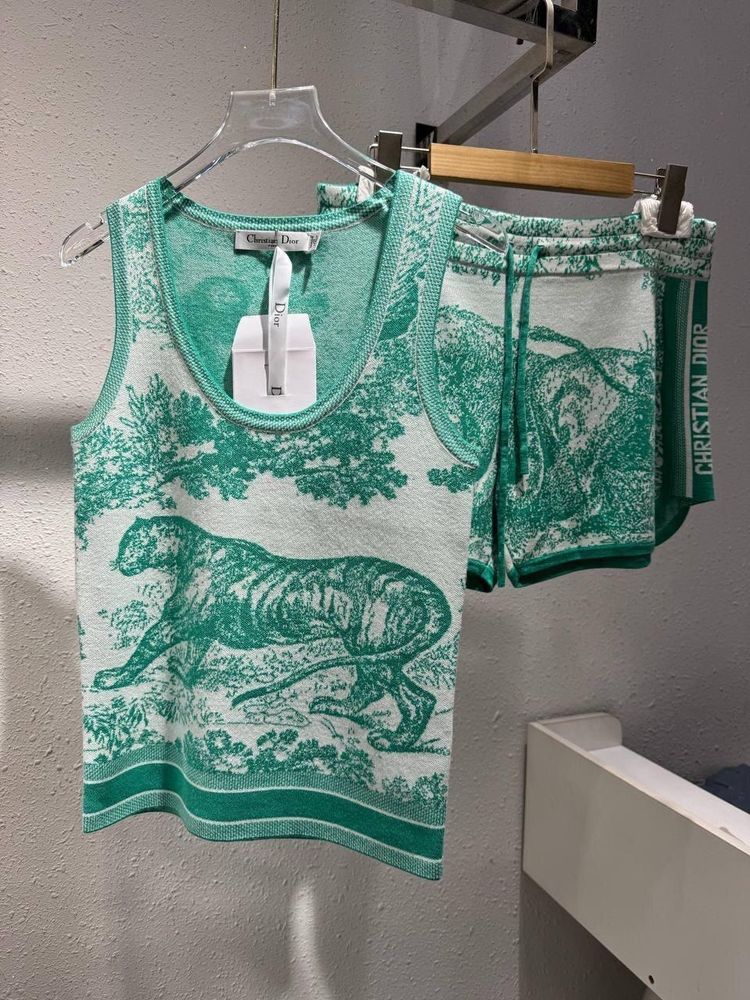 Костюм Dior