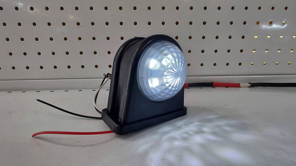 FZD004 Габаритные боковые фонари, LED, красный - белый 12-24V, 2шт.