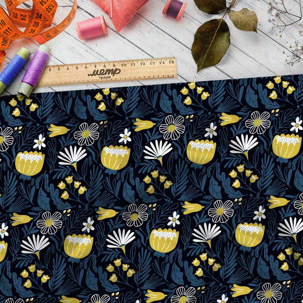 Ткань бифлекс жёлтые цветы и листья на чёрном фоне