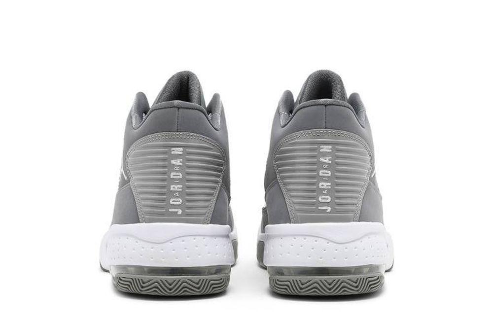Кроссовки Jordan Max Aura 2