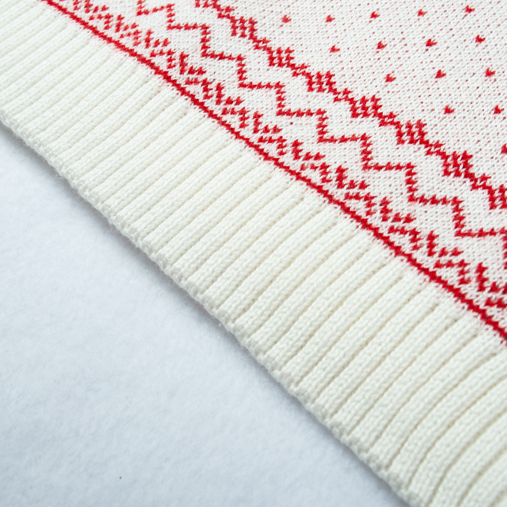 Свитер красно-белый «Олени»