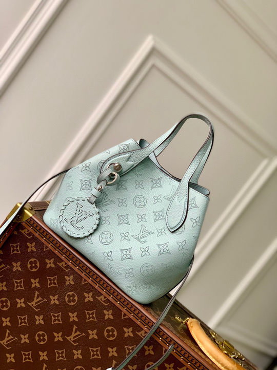 Louis Vuitton Blossom PM