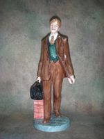 Статуэтка. Фарфор. Доктор. Royal Doulton. Англия