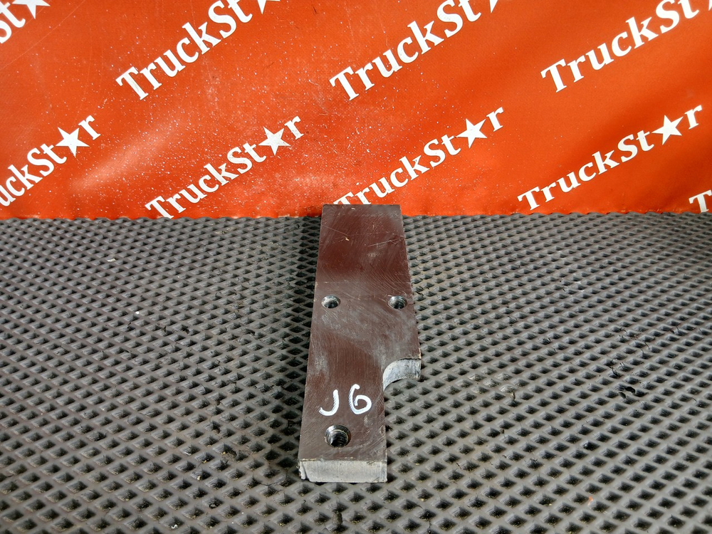 Кронштейн задней рессоры левый 2023г