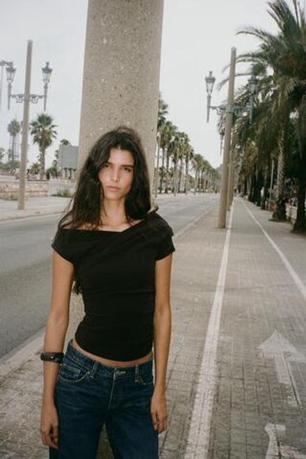 ZARA АСИММЕТРИЧНЫЙ ТОП СО СБОРКАМИ, ТЕМНО-КОРИЧНЕВЫЙ